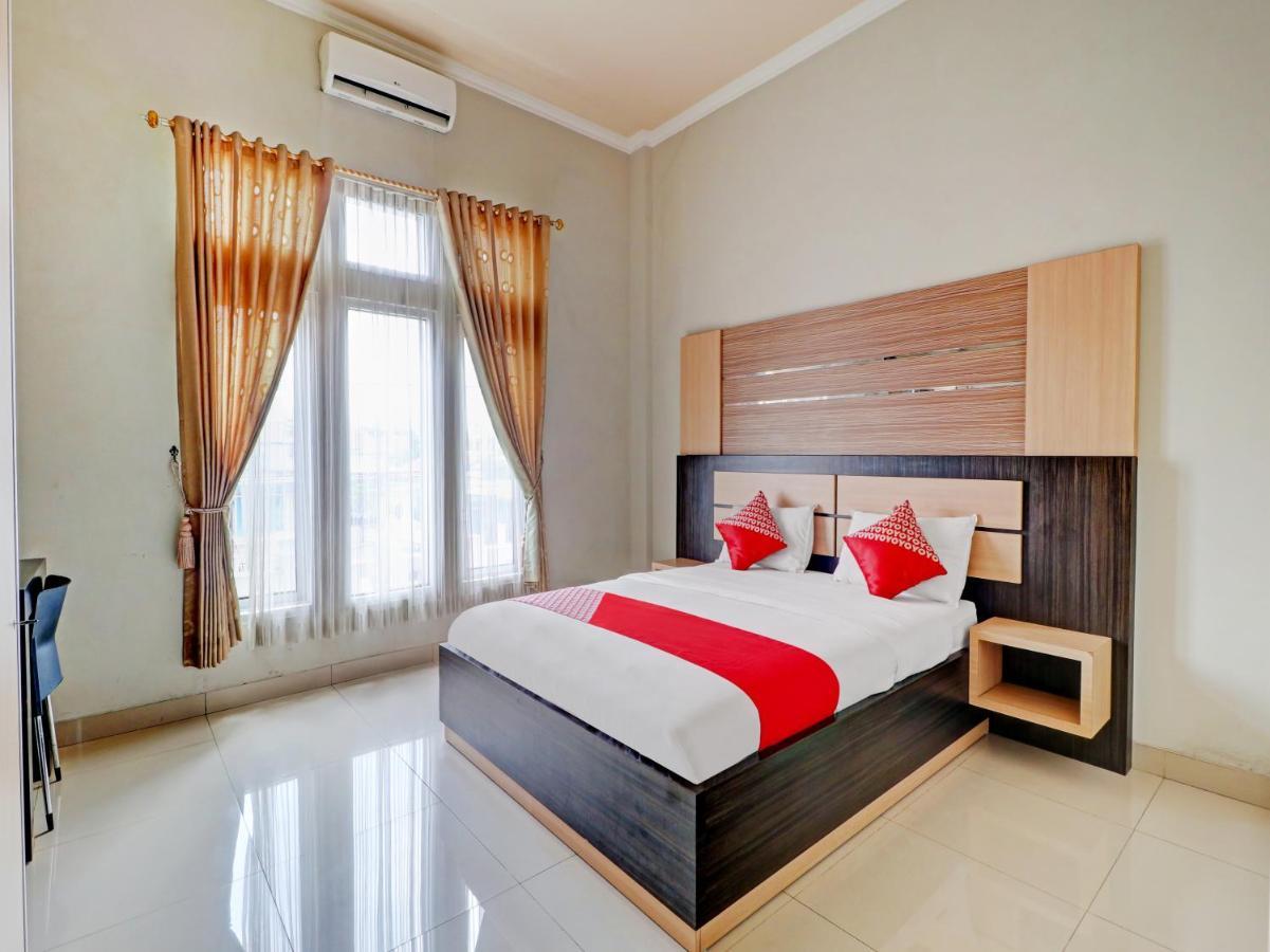 Oyo 90347 Hotel Srikandi Syariah Tasikmalaya Extérieur photo