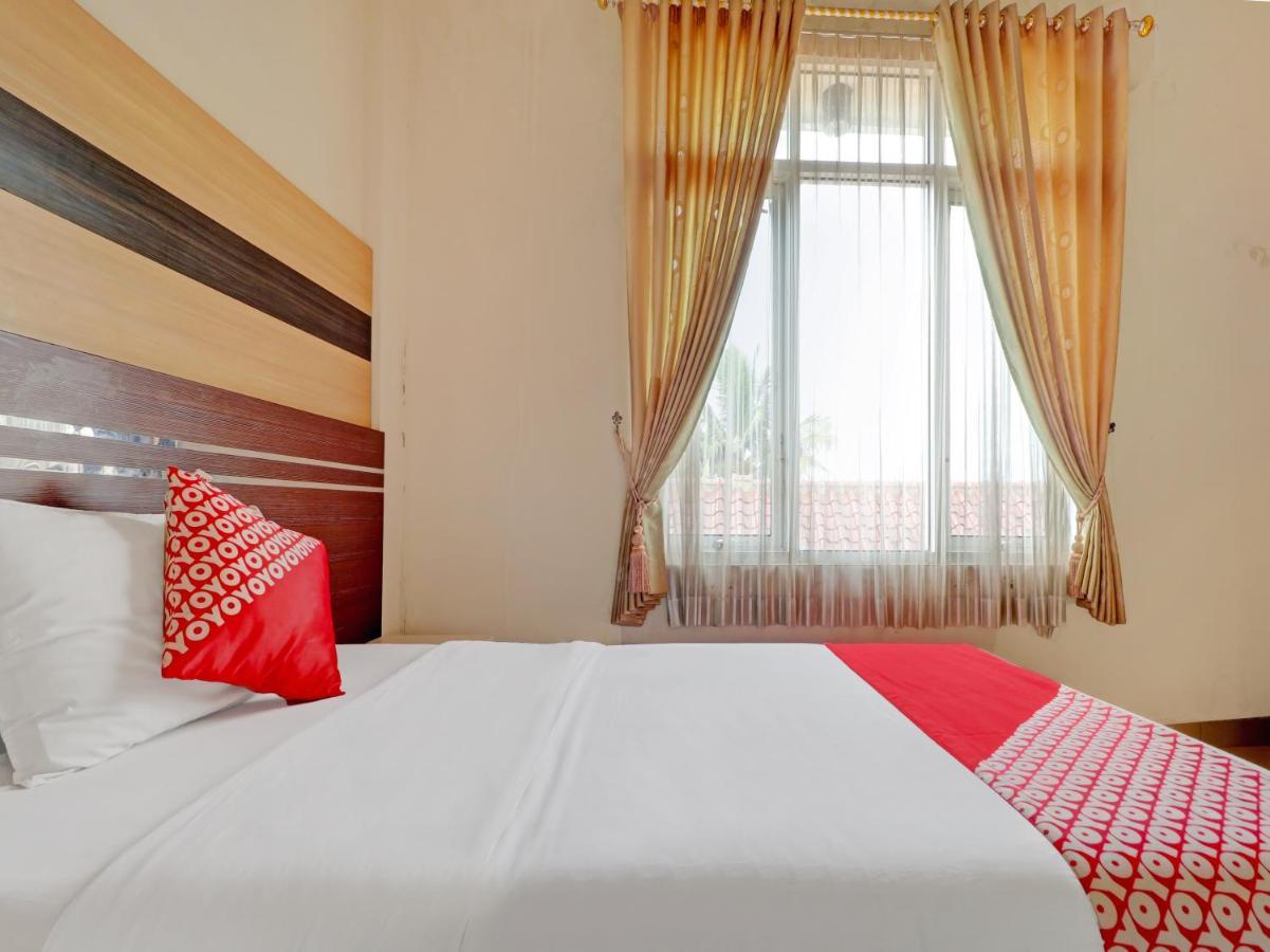 Oyo 90347 Hotel Srikandi Syariah Tasikmalaya Extérieur photo