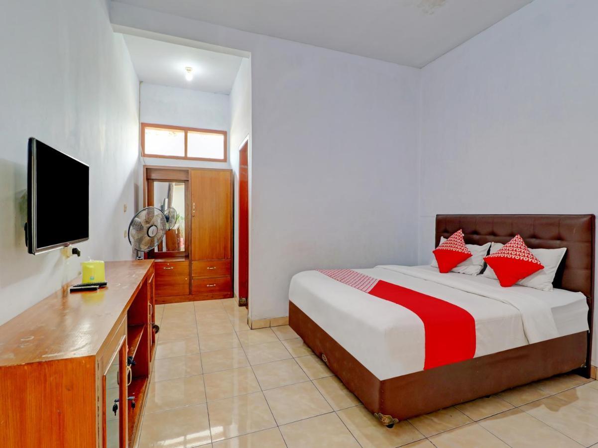 Oyo 90347 Hotel Srikandi Syariah Tasikmalaya Extérieur photo