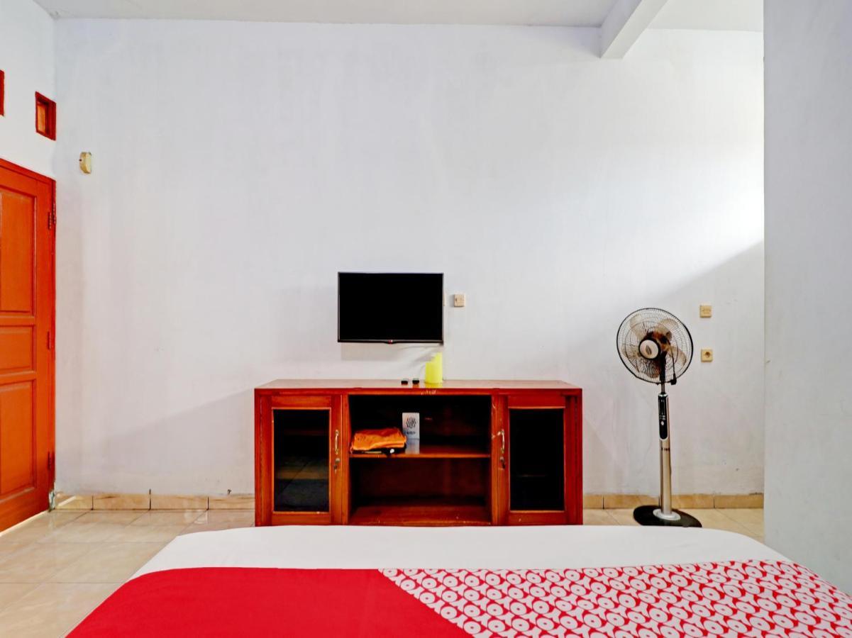 Oyo 90347 Hotel Srikandi Syariah Tasikmalaya Extérieur photo