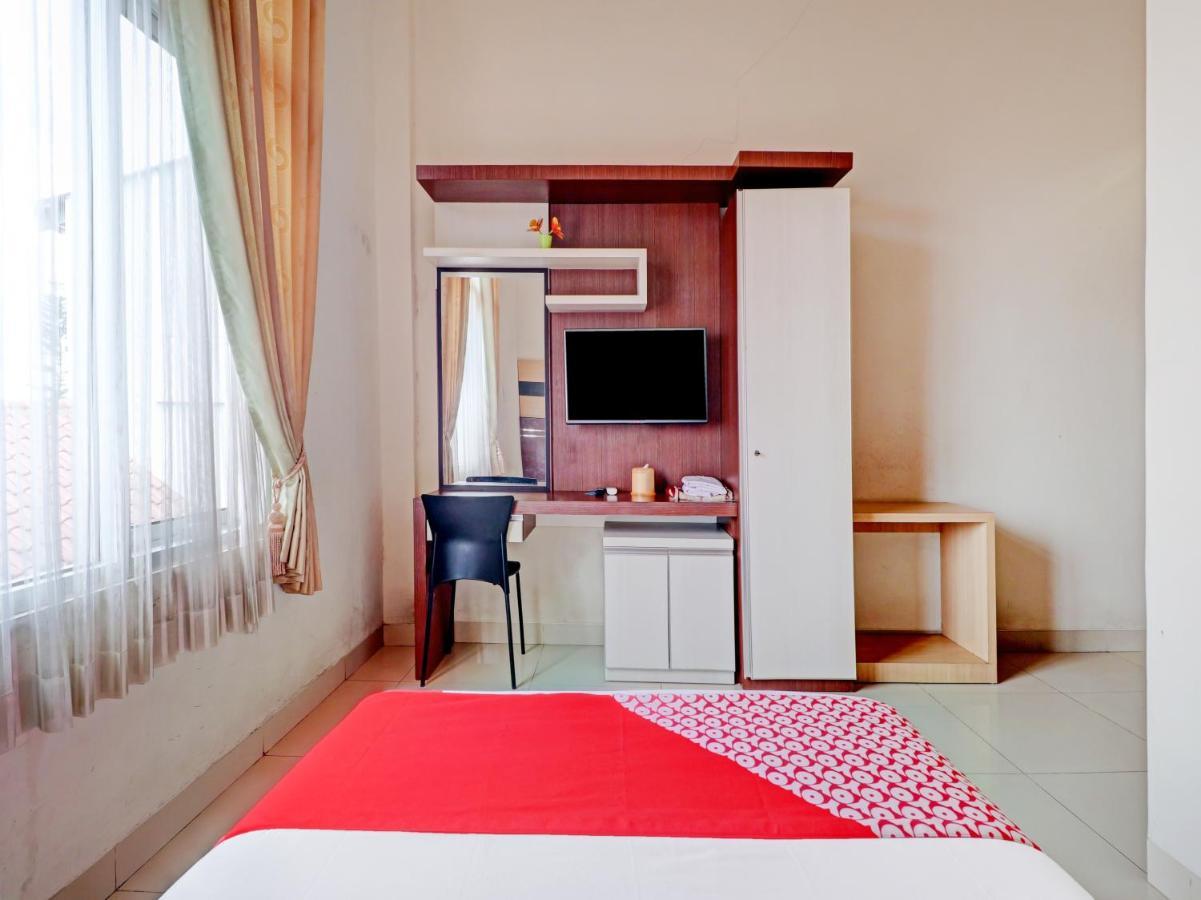 Oyo 90347 Hotel Srikandi Syariah Tasikmalaya Extérieur photo